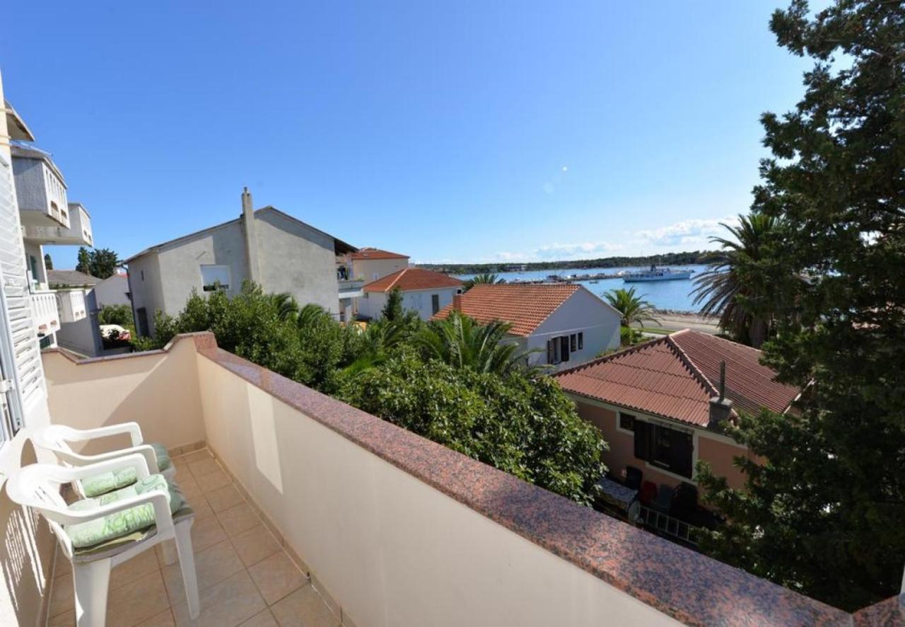 Apartmani Ivana Новалья Экстерьер фото
